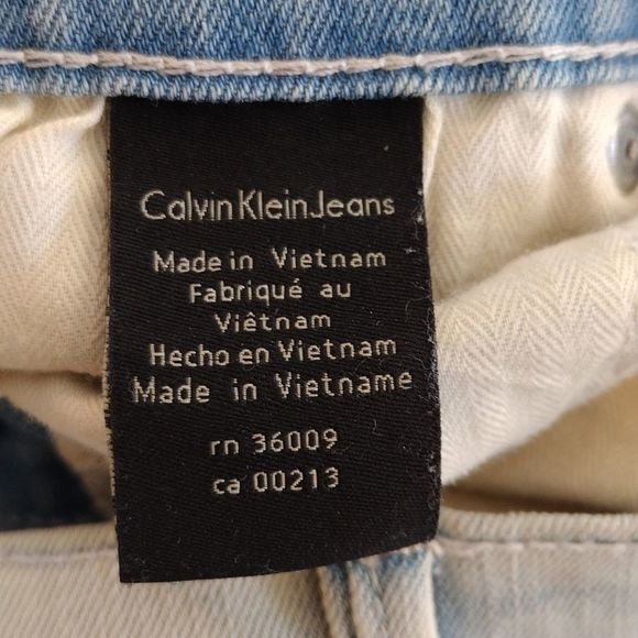 Calvin Klein Jeans Ultimate Skinny Light Washed embroidered front Jeans - Picture 16 of 16